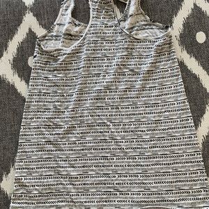 Volcom Tops - Tank Top Bundle Volcom Tops - Tank Top Bundle